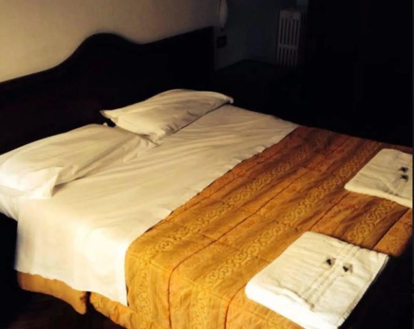 Hotel Medea contacts
